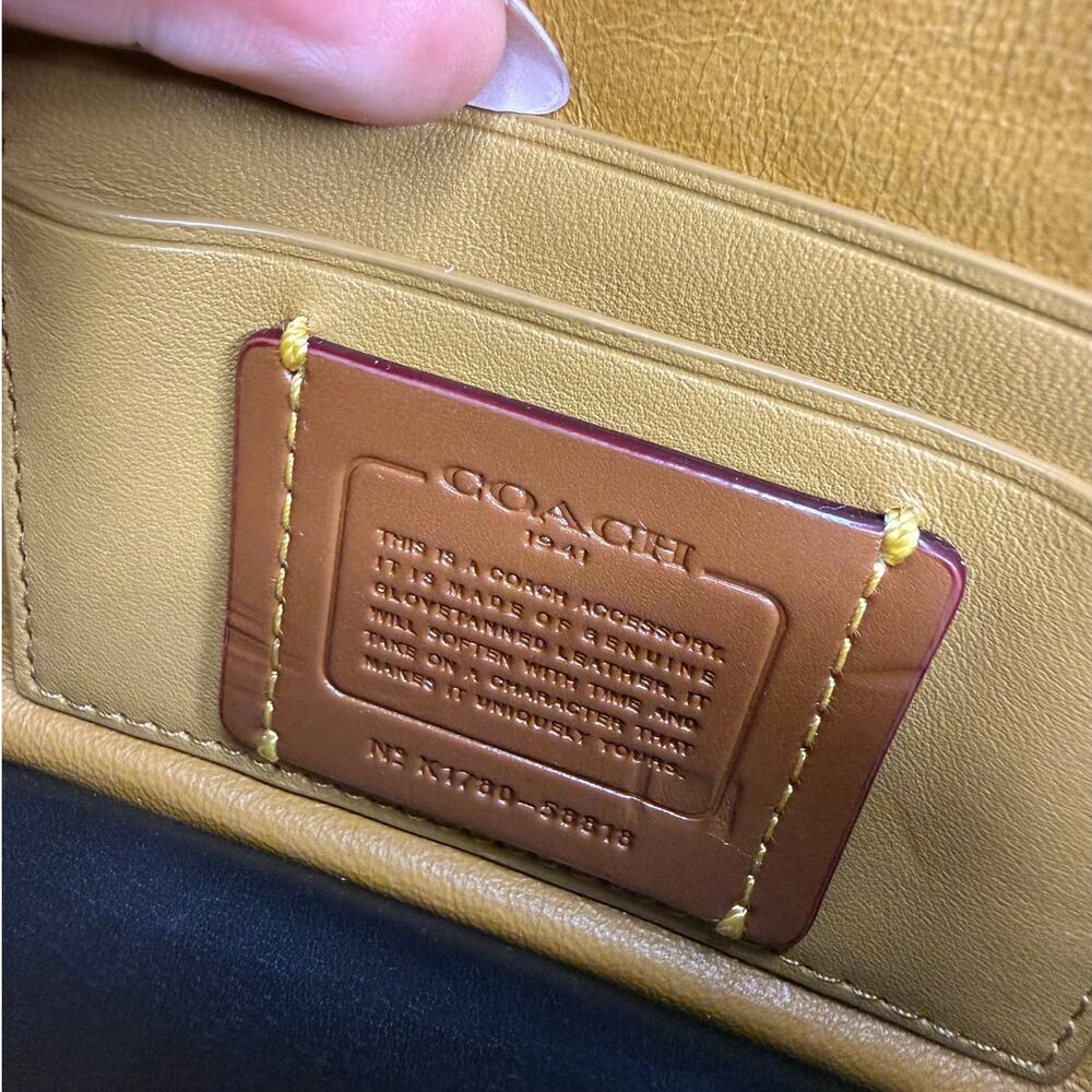 Coach Glovetanned Leather Clutch Wristlet - Picture 7 of 8